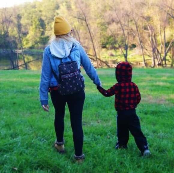 Meet your Posher, Ashleigh - Picture 1 of 1